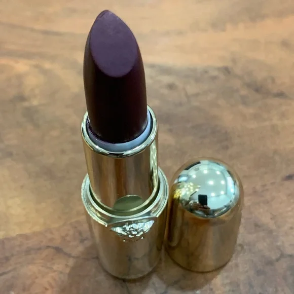 Versace - Picture 1 of 9